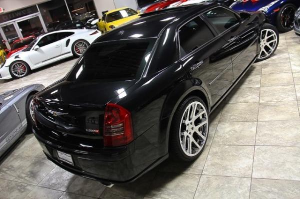 New-2006-Chrysler-300C-SRT8