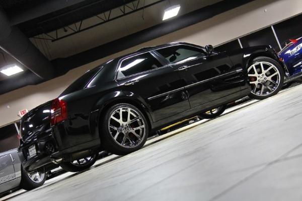 New-2006-Chrysler-300C-SRT8