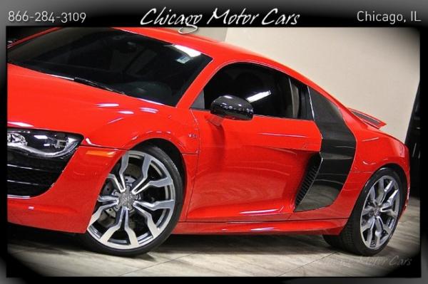 Used 2012 Audi R8 5.2L V10 Quattro 5.2 quattro for sale Sold at Chicago Motor Cars in West Chicago IL 60185 4