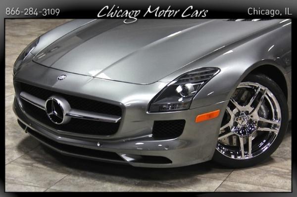 Used 2011 Mercedes-Benz SLS AMG Gullwing for sale Sold at Chicago Motor Cars in West Chicago IL 60185 3