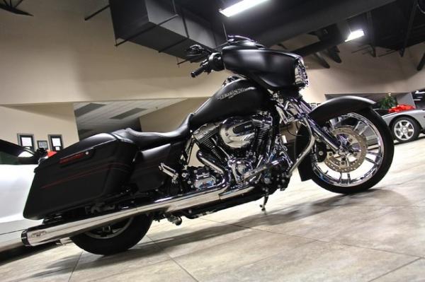 New 2014 Harley-Davidson Street Glide for sale Sold at Chicago Motor Cars in West Chicago IL 60185 6