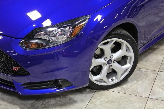 New-2013-Ford-Focus-ST-ST