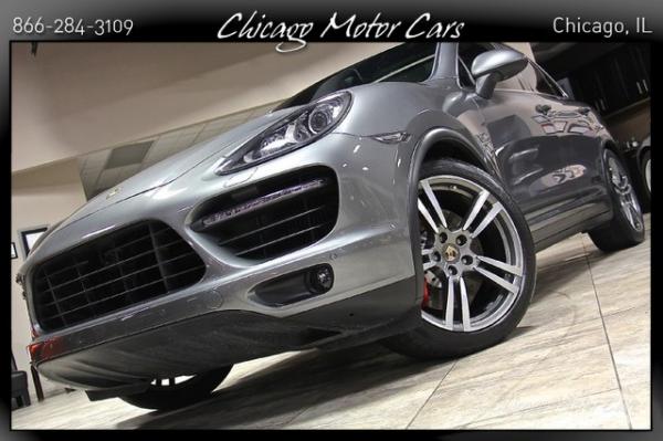 Used 2011 Porsche Cayenne Turbo AWD for sale Sold at Chicago Motor Cars in West Chicago IL 60185 4