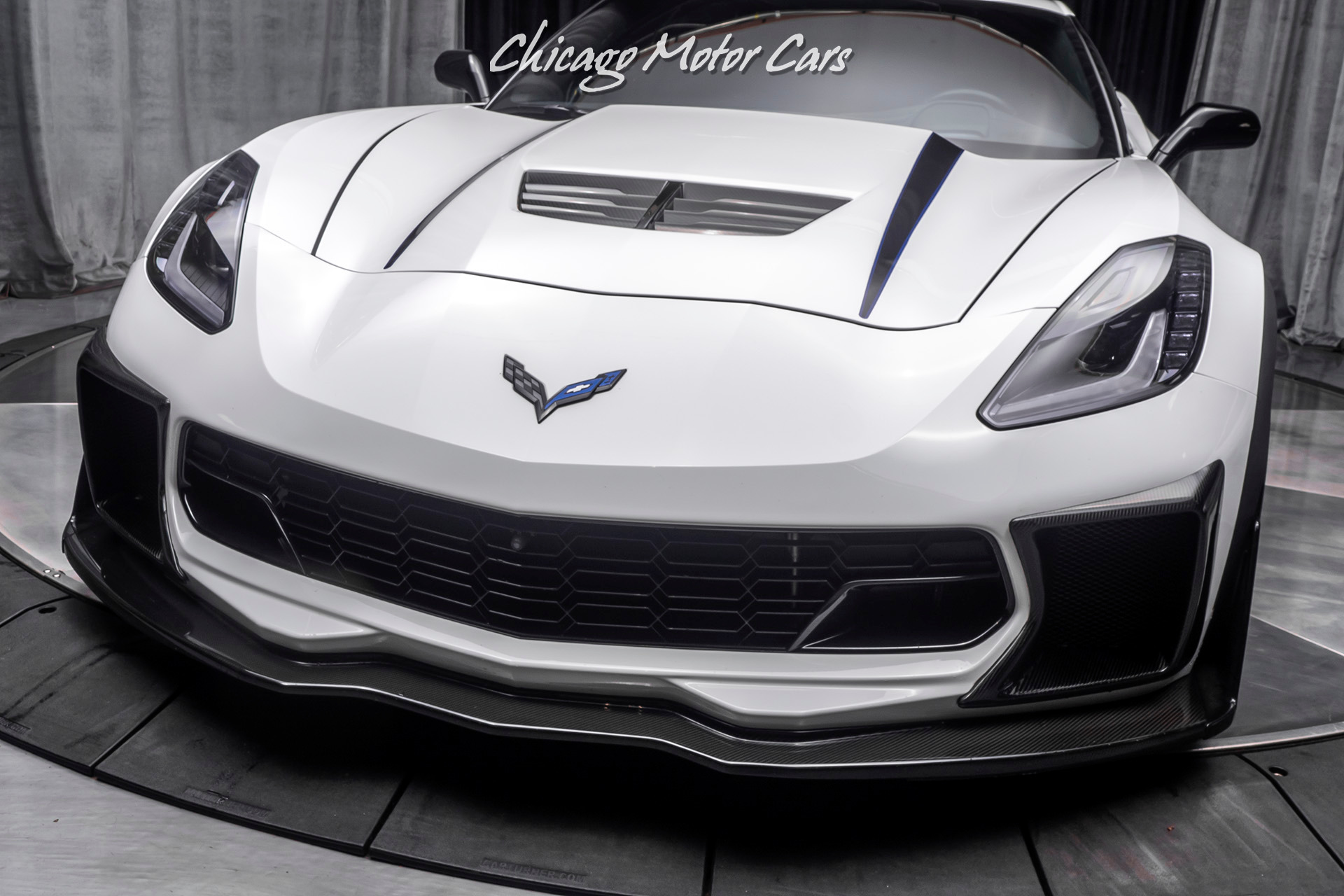 Used-2015-Chevrolet-Corvette-Z06-2LZ-Coupe-1000-HORSEPOWER