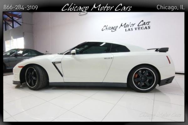 Used-2014-Nissan-GT-R-Black-Edition