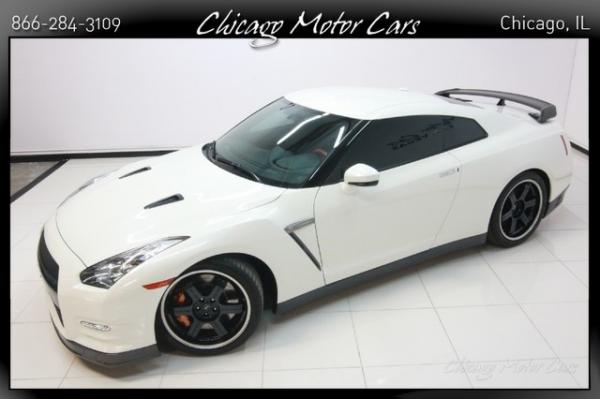 Used-2014-Nissan-GT-R-Black-Edition