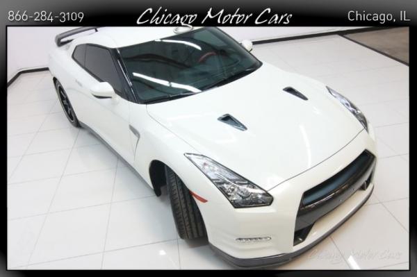 Used-2014-Nissan-GT-R-Black-Edition