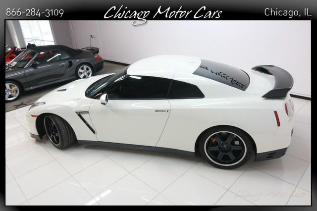 Used-2014-Nissan-GT-R-Black-Edition