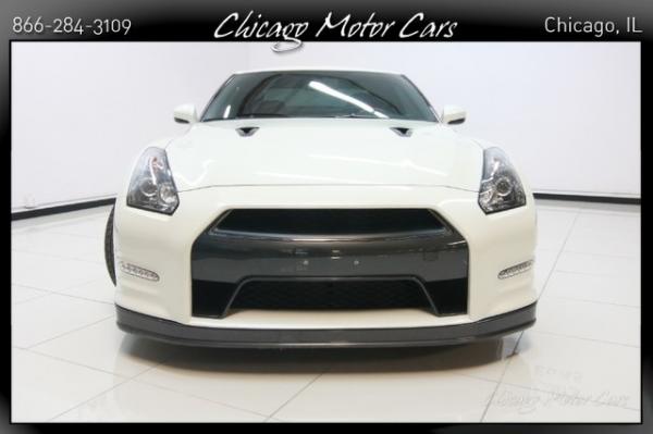 Used-2014-Nissan-GT-R-Black-Edition