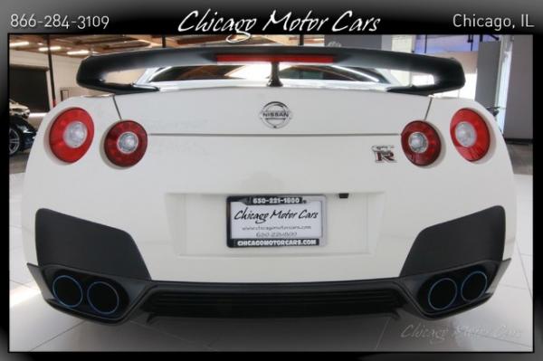 Used-2014-Nissan-GT-R-Black-Edition