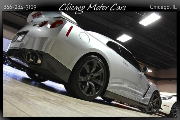 Used 2009 Nissan GT-R Premium Premium for sale Sold at Chicago Motor Cars in West Chicago IL 60185 5