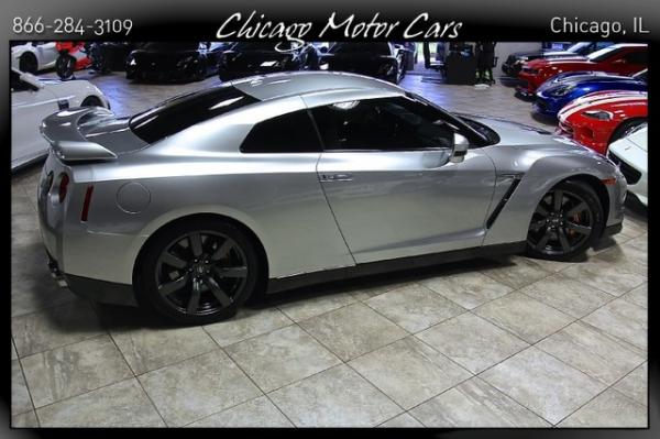 Used 2009 Nissan GT-R Premium Premium for sale Sold at Chicago Motor Cars in West Chicago IL 60185 6