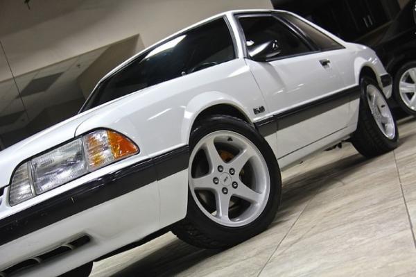New 1991 Ford Mustang 5.0 Notchback LX 5.0 for sale Sold at Chicago Motor Cars in West Chicago IL 60185 4