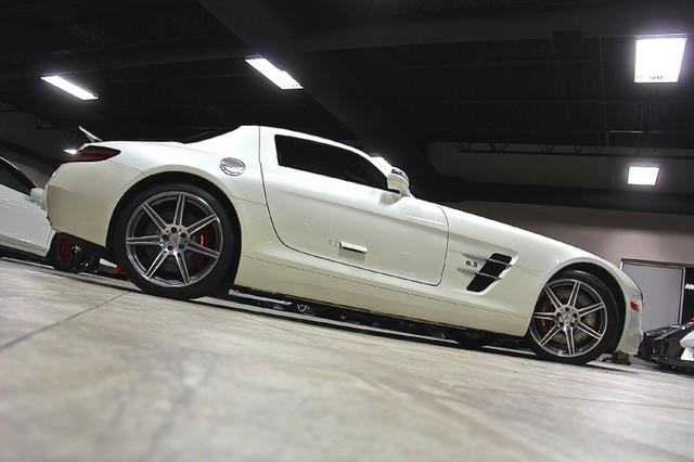 Used-2011-Mercedes-Benz-SLS-AMG-Gullwing