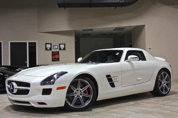 Used 2011 Mercedes-Benz SLS AMG Gullwing for sale Sold at Chicago Motor Cars in West Chicago IL 60185 2