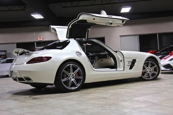 Used 2011 Mercedes-Benz SLS AMG Gullwing for sale Sold at Chicago Motor Cars in West Chicago IL 60185 3