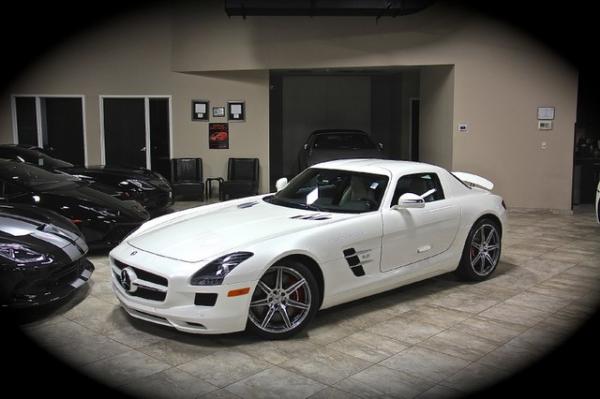 Used 2011 Mercedes-Benz SLS AMG Gullwing for sale Sold at Chicago Motor Cars in West Chicago IL 60185 4