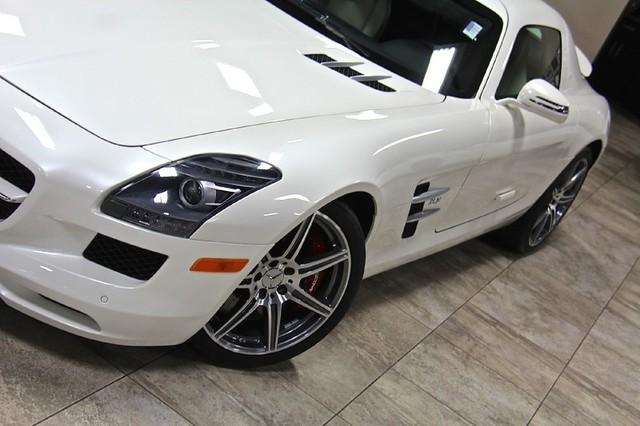 Used-2011-Mercedes-Benz-SLS-AMG-Gullwing