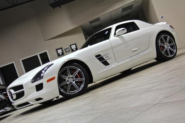 Used 2011 Mercedes-Benz SLS AMG Gullwing for sale Sold at Chicago Motor Cars in West Chicago IL 60185 6