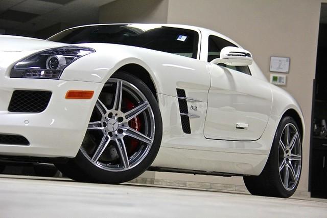 Used-2011-Mercedes-Benz-SLS-AMG-Gullwing