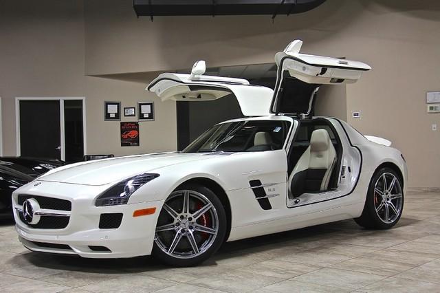 Used 2011 Mercedes-Benz SLS AMG Gullwing for sale Sold at Chicago Motor Cars in West Chicago IL 60185 1