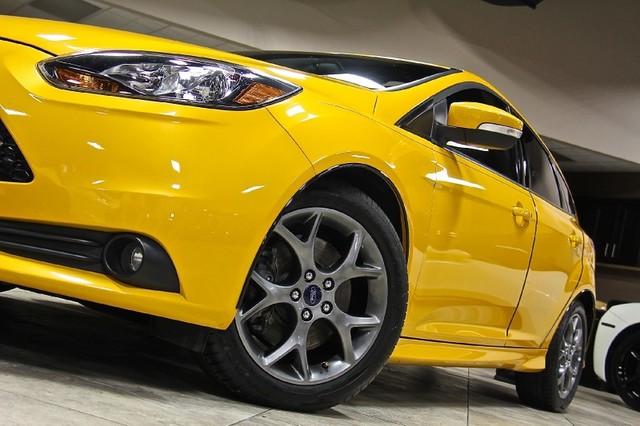 New-2013-Ford-Focus-ST