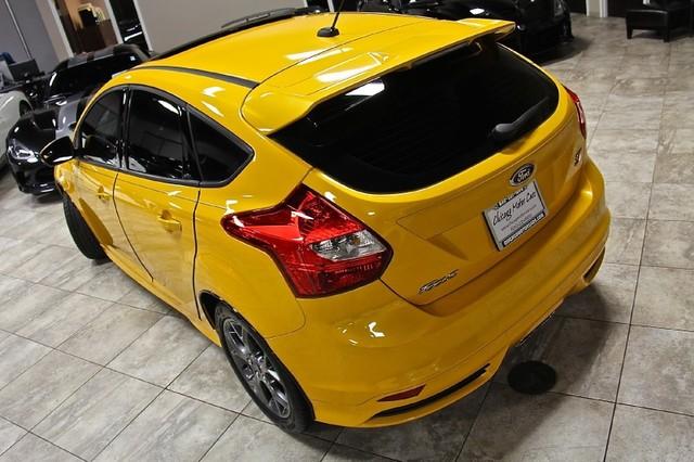 New-2013-Ford-Focus-ST