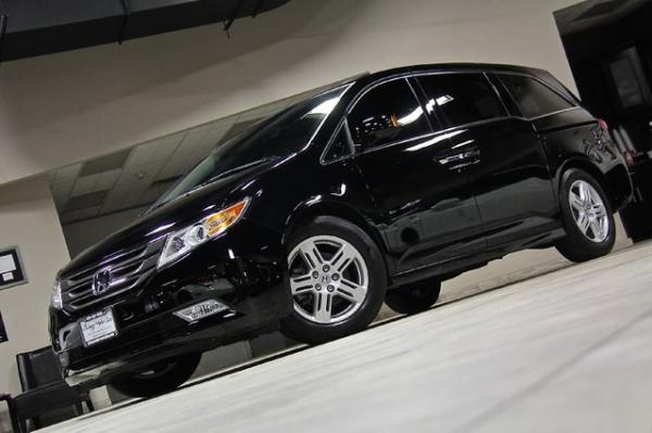 New 2013 Honda Odyssey Touring for sale Sold at Chicago Motor Cars in West Chicago IL 60185 4