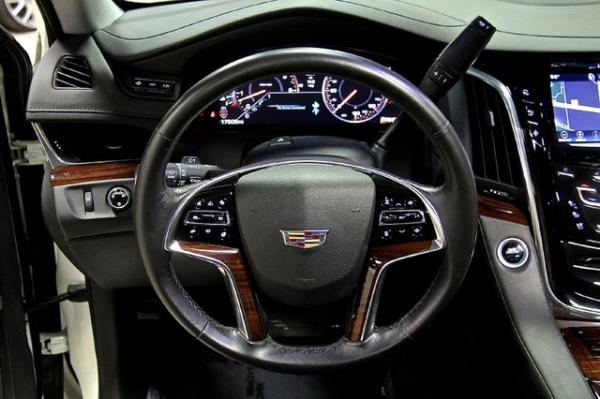 Used-2015-Cadillac-Escalade-Luxury-4WD