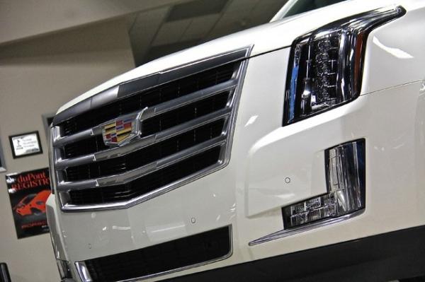 Used 2015 Cadillac Escalade Luxury 4WD for sale Sold at Chicago Motor Cars in West Chicago IL 60185 5