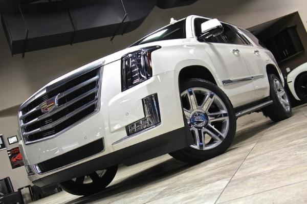 Used 2015 Cadillac Escalade Luxury 4WD for sale Sold at Chicago Motor Cars in West Chicago IL 60185 6