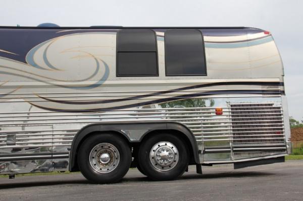 New-1999-Prevost-Tour-Bus