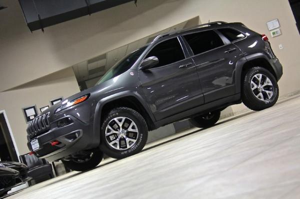New 2014 Jeep Cherokee Trailhawk 4WD for sale Sold at Chicago Motor Cars in West Chicago IL 60185 2