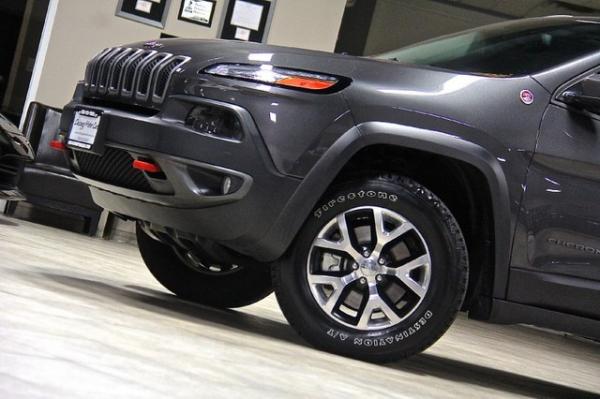 New 2014 Jeep Cherokee Trailhawk 4WD for sale Sold at Chicago Motor Cars in West Chicago IL 60185 3