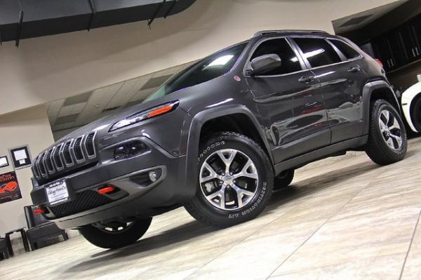 New 2014 Jeep Cherokee Trailhawk 4WD for sale Sold at Chicago Motor Cars in West Chicago IL 60185 5