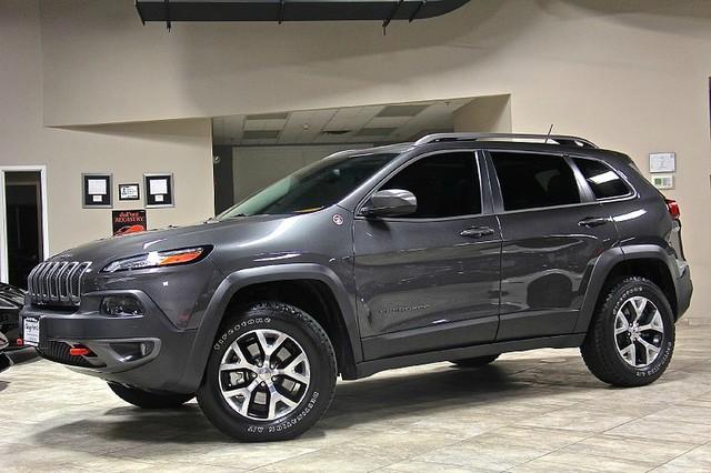 New 2014 Jeep Cherokee Trailhawk 4WD for sale Sold at Chicago Motor Cars in West Chicago IL 60185 1