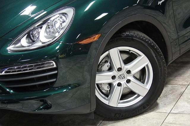 New-2011-Porsche-Cayenne-Hybrid-S