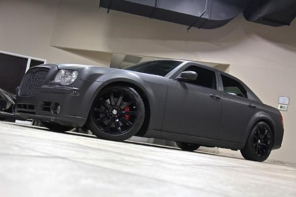 New-2006-Chrysler-300-SRT8