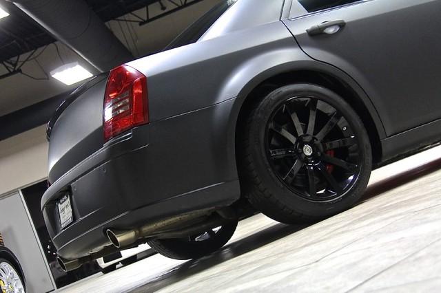 New-2006-Chrysler-300-SRT8