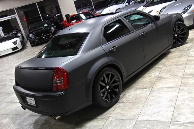 New-2006-Chrysler-300-SRT8