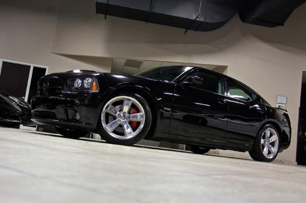 New-2006-Dodge-Charger-SRT8