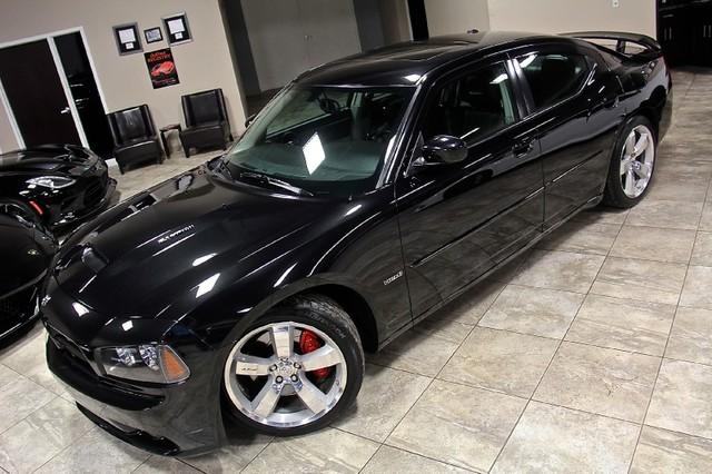 New-2006-Dodge-Charger-SRT8