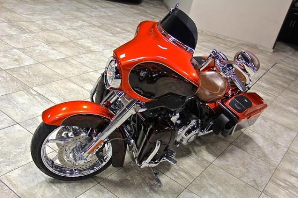 New 2012 Harley-Davidson Street Glide for sale Sold at Chicago Motor Cars in West Chicago IL 60185 5
