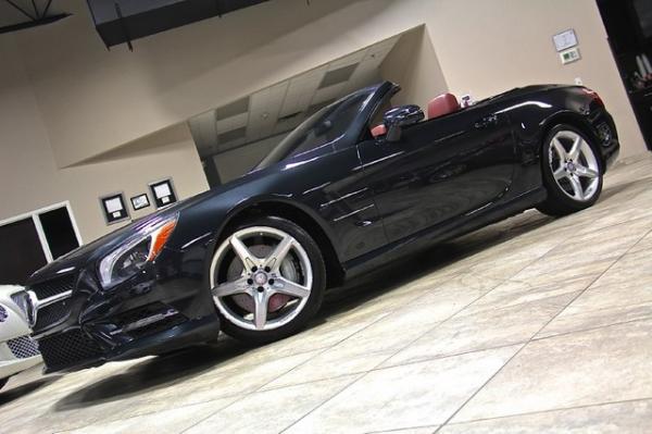Used 2013 Mercedes-Benz SL550 for sale Sold at Chicago Motor Cars in West Chicago IL 60185 4