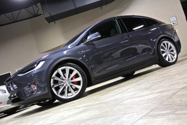 Used 2016 Tesla Model X AWD for sale Sold at Chicago Motor Cars in West Chicago IL 60185 4