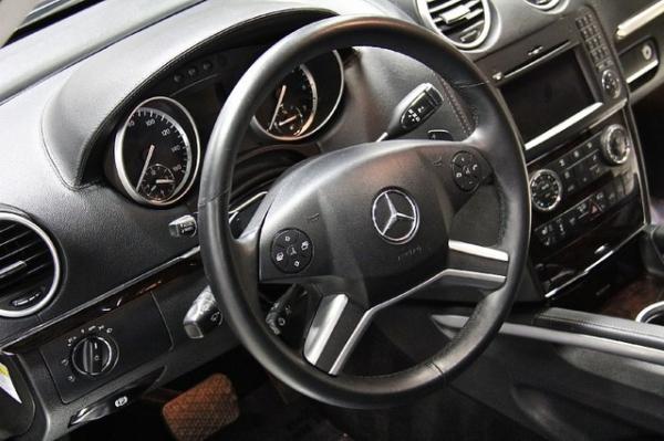 New-2010-Mercedes-Benz-GL550-4-Matic