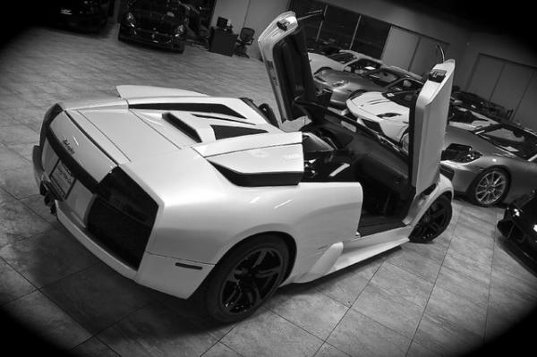 Used-2006-Lamborghini-Murcielago-Roadster