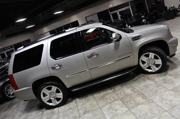 New-2008-Cadillac-Escalade-AWD