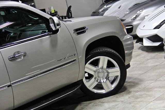 New-2008-Cadillac-Escalade-AWD