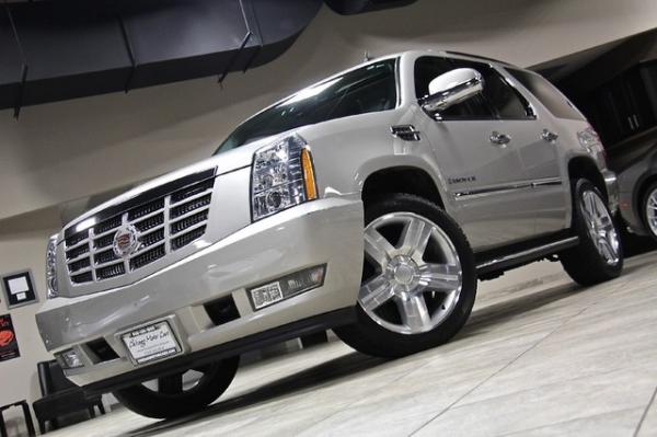 New 2008 Cadillac Escalade AWD for sale Sold at Chicago Motor Cars in West Chicago IL 60185 5